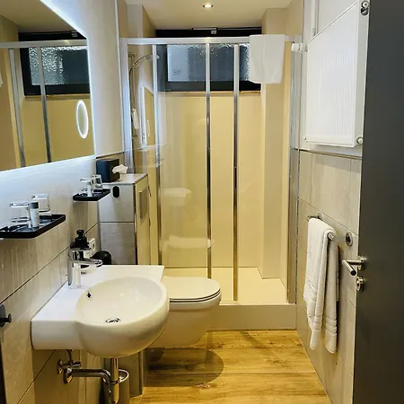 Wiesengrund Business & Boutique 3*