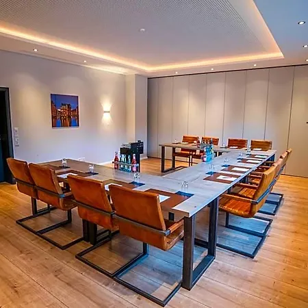 Wiesengrund Business & Boutique 3* دينكلاغه
