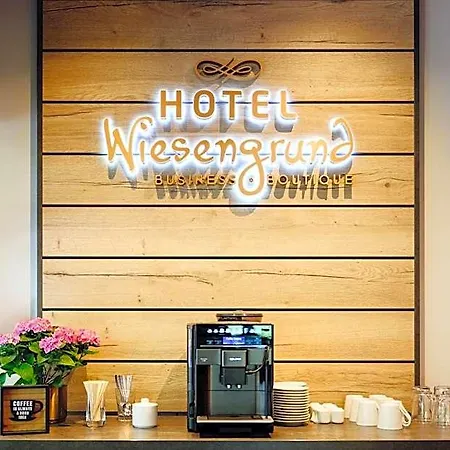 Wiesengrund Business & Boutique فندق