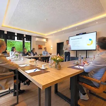 Wiesengrund Business & Boutique 3*